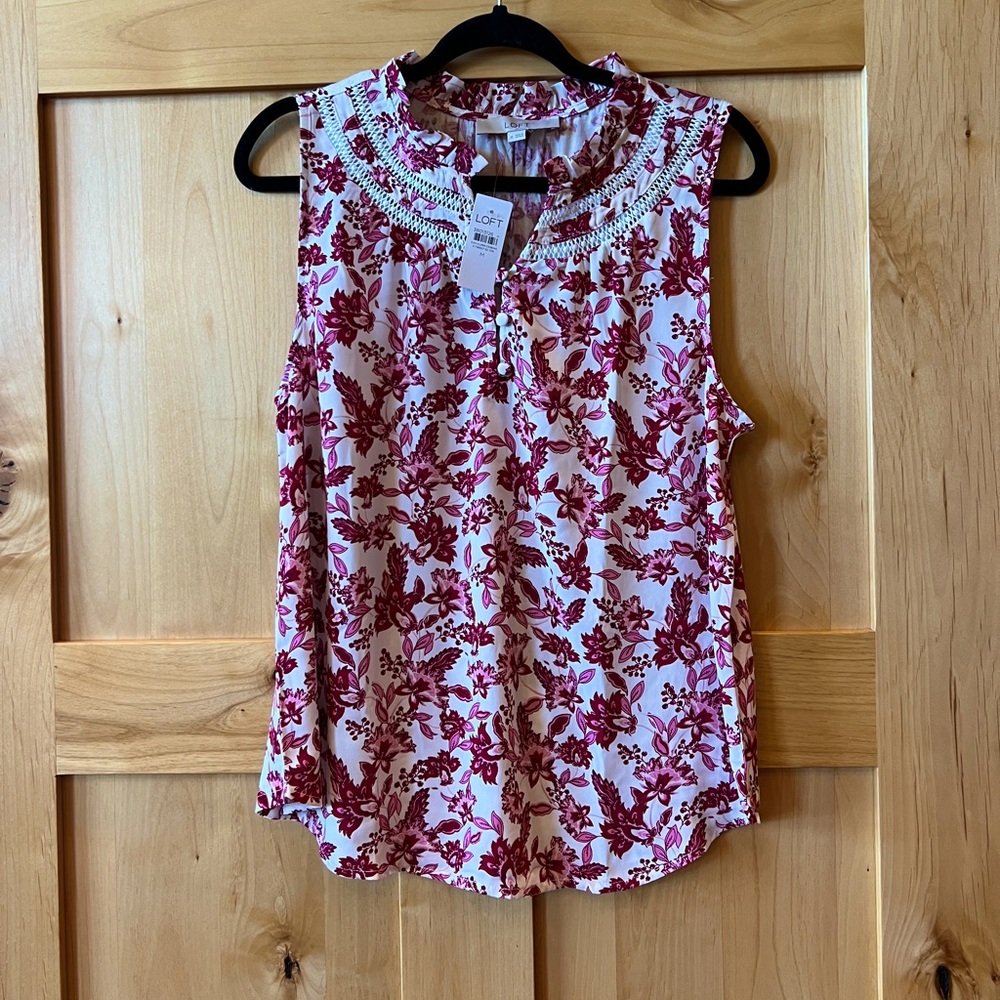 NWT LOFT Floral Cutout Ruffle Neck Shell, Size M, Rio Red